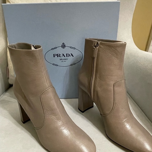 Prada Calzature Donna Boots - Brand New! - Picture 6 of 14